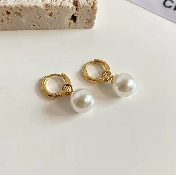Classic Pearl Drop Earrings