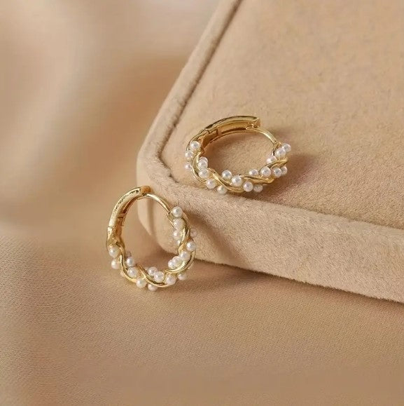 Twisted Pearl Earrings