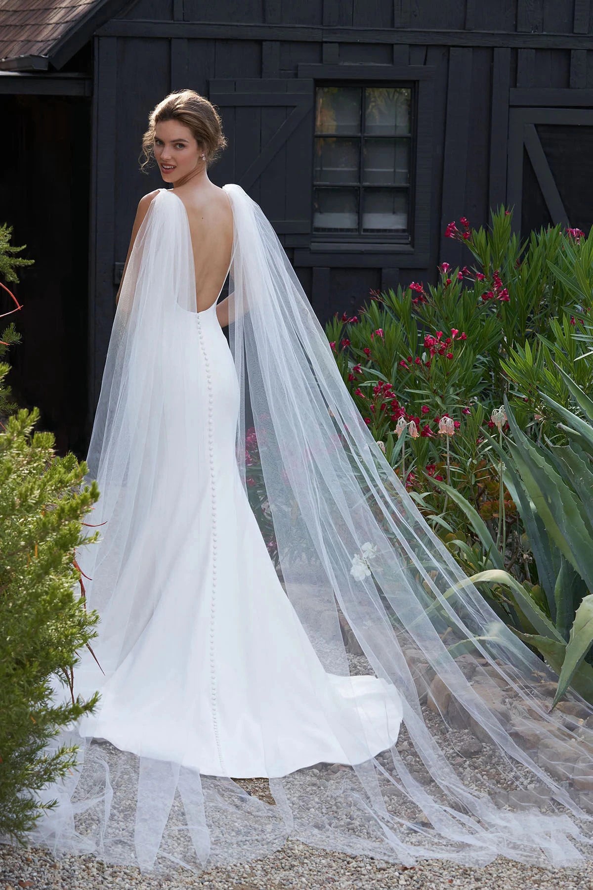 Off the Shoulder Veil Cape The Perfect Match NZ