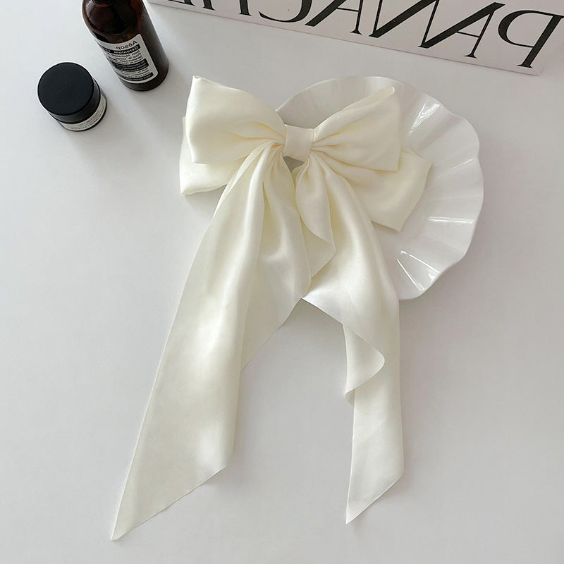 The Elegant Bow Headpiece